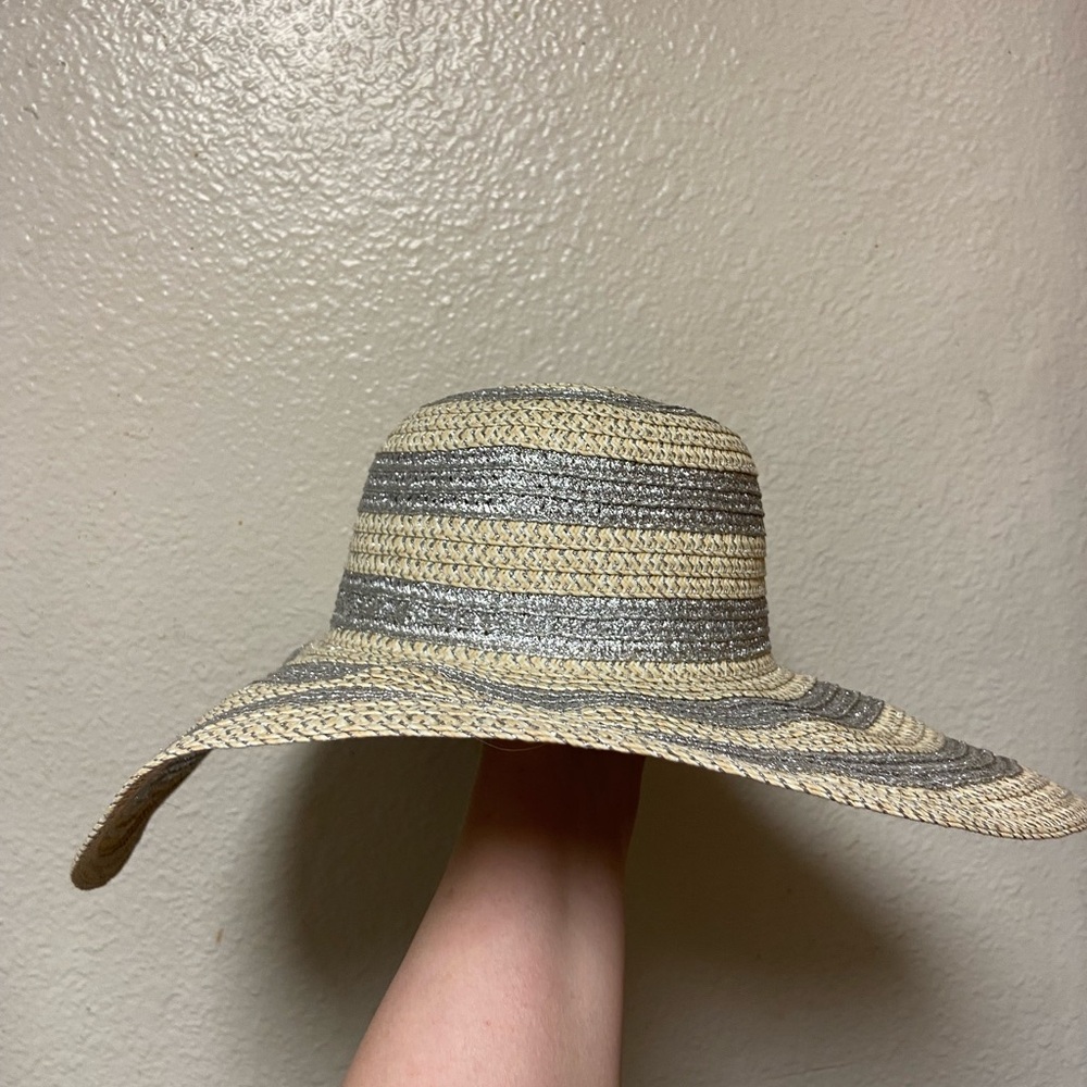 Four Buttons tan nude silver wide brim brimmed summer straw floppy sun hat OS - Picture 6 of 9